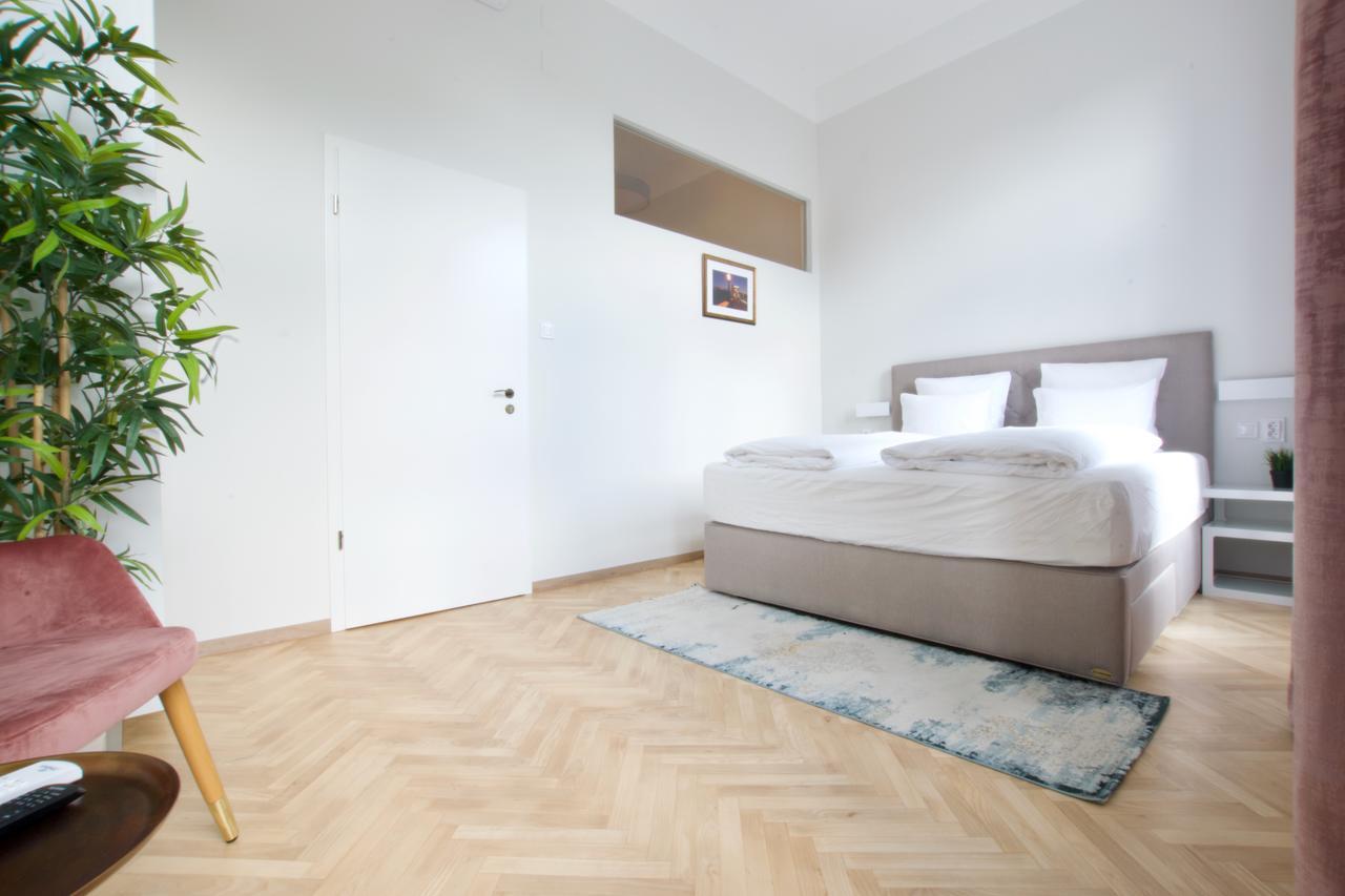 Europest Luxury Suites Budapeste Exterior foto